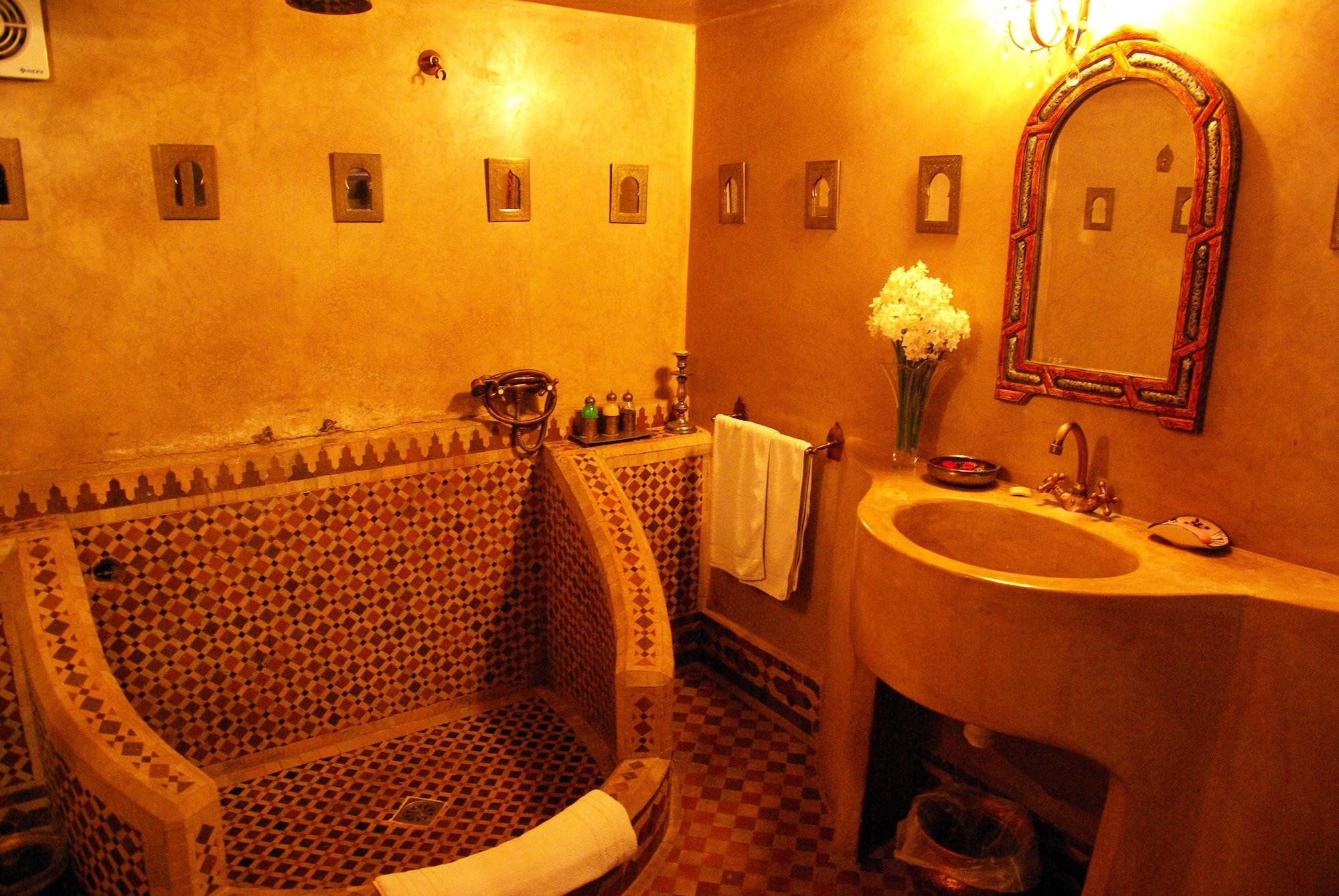 Riad Ibn Battouta & Spa Фес Екстериор снимка