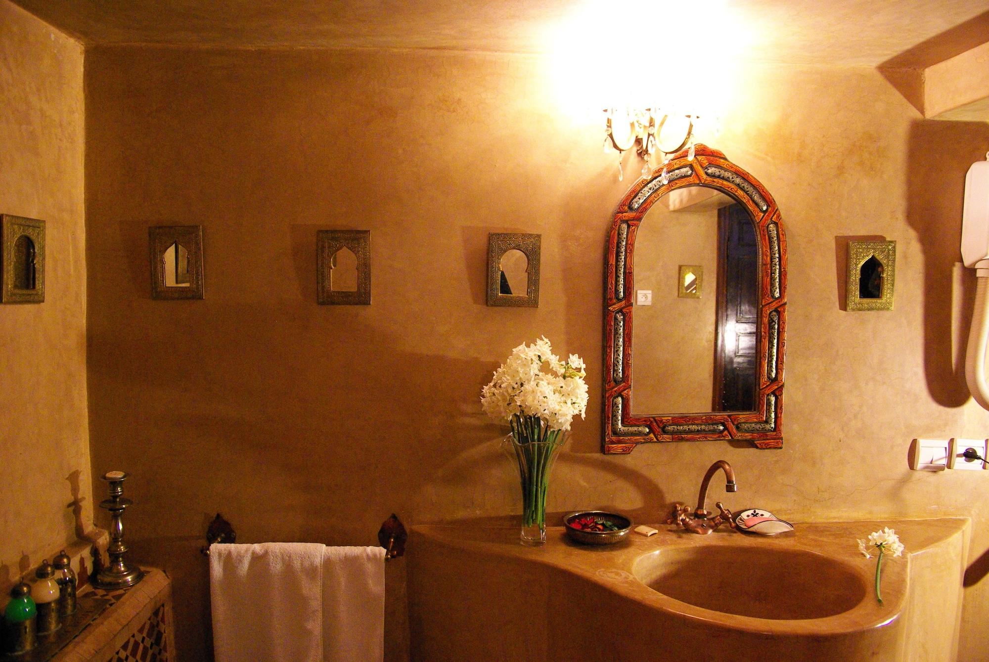 Riad Ibn Battouta & Spa Фес Екстериор снимка